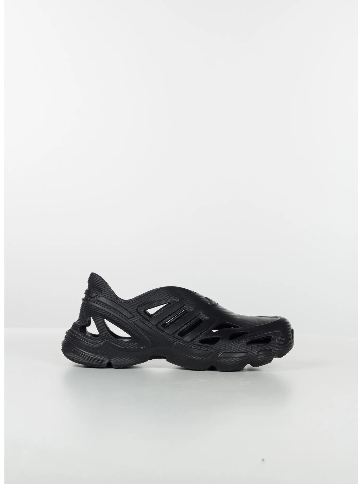     -ADIDAS    -SCARPA ADIFOM SUPERNOVA-