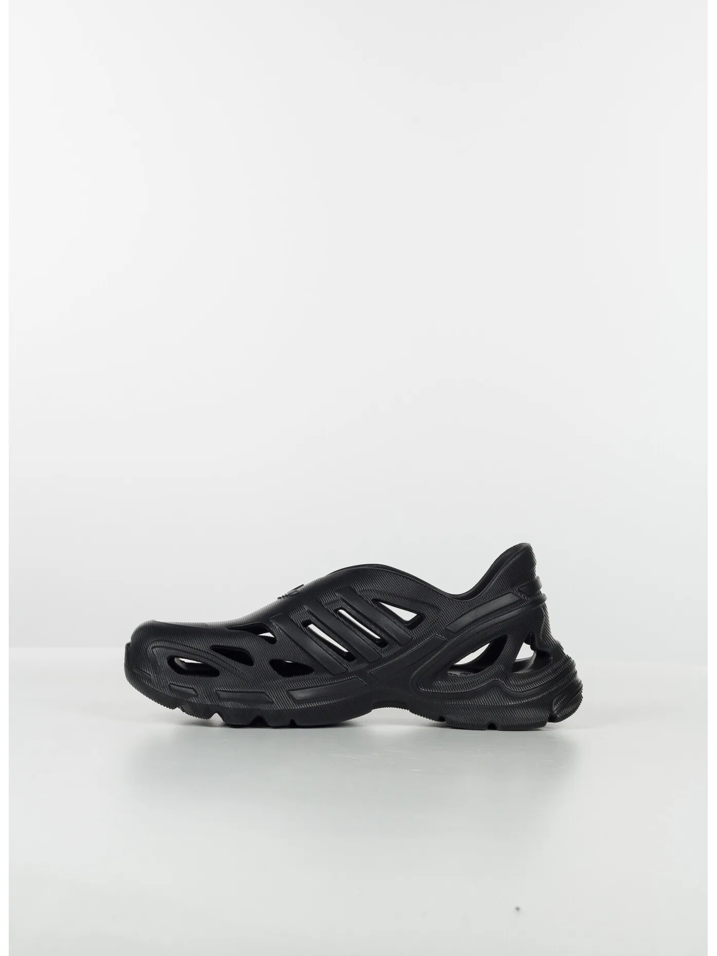     -ADIDAS    -SCARPA ADIFOM SUPERNOVA-