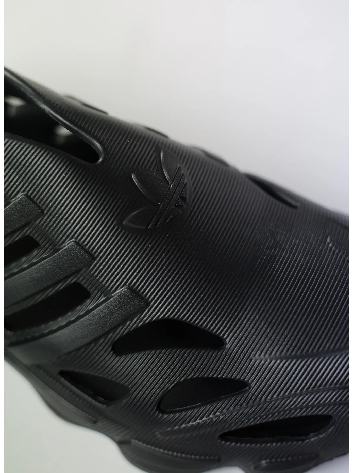     -ADIDAS    -SCARPA ADIFOM SUPERNOVA-