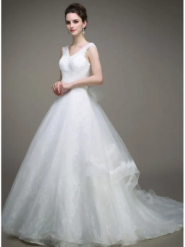 Abito da Sposa con chiusura a lacci e spalline e gonna in organza