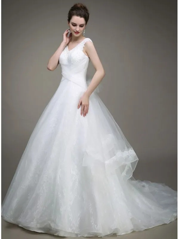 Abito da Sposa con chiusura a lacci e spalline e gonna in organza