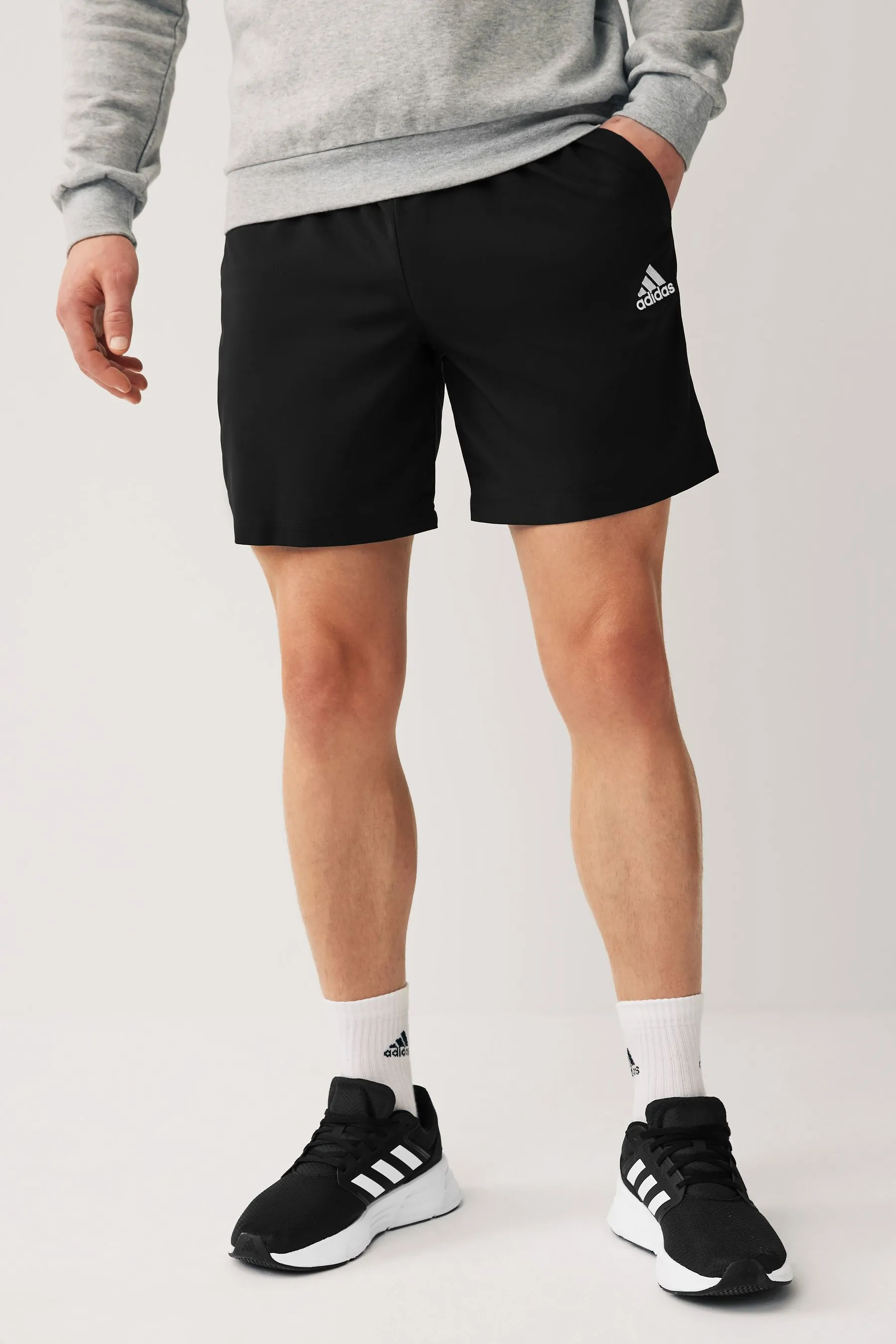 adidas - AEROREADY - Shorts Must-have Chelsea piccoli con logo