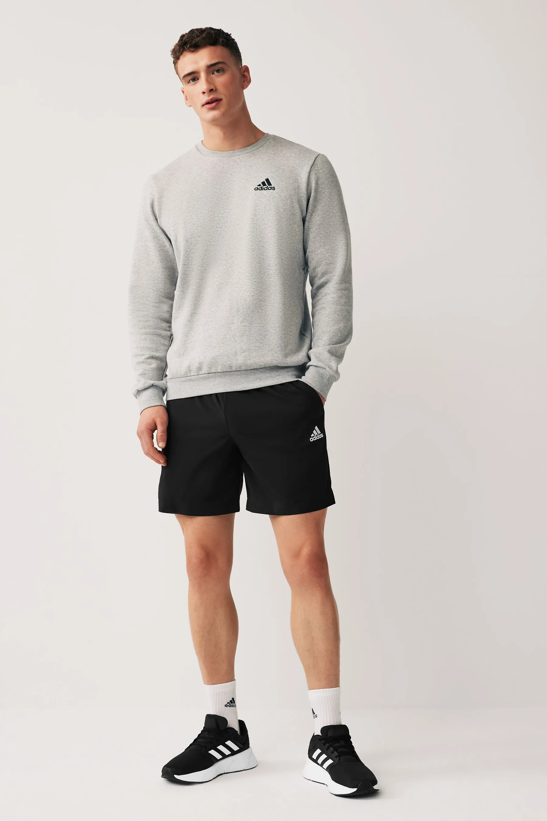 adidas - AEROREADY - Shorts Must-have Chelsea piccoli con logo