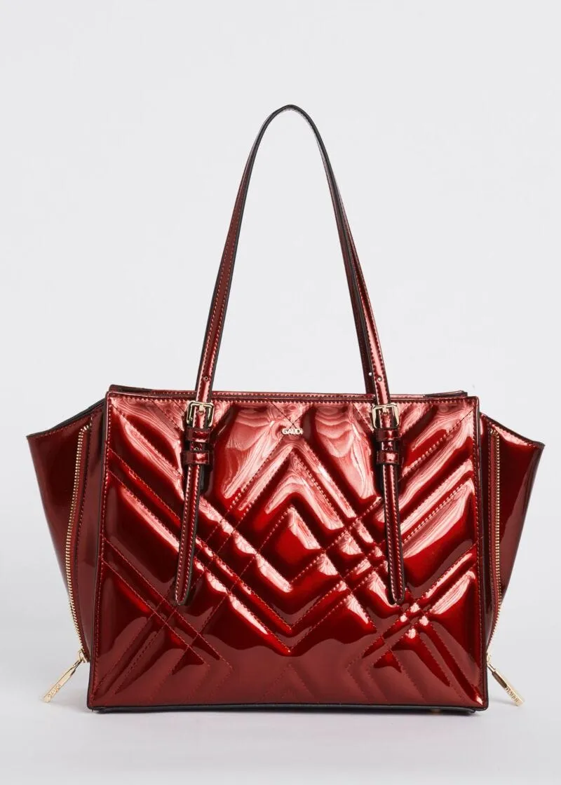 Borsa in vernice matelassé