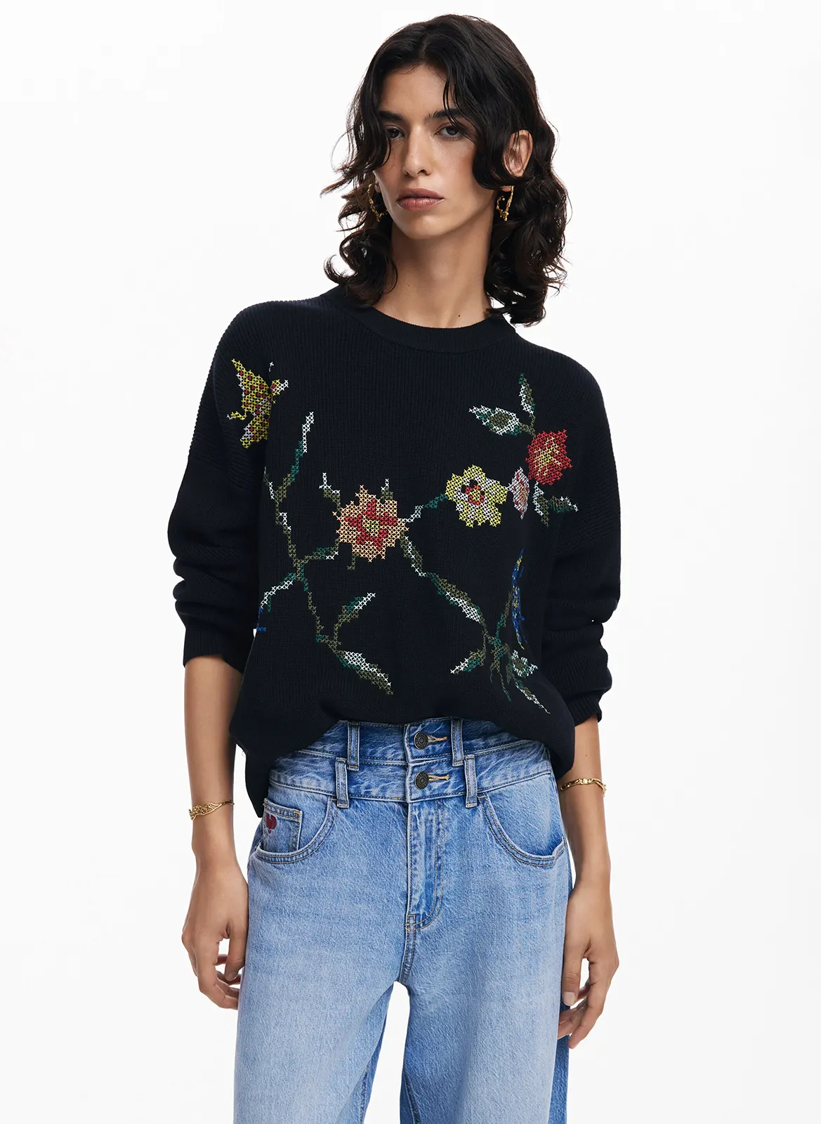  DESIGUAL   Maglione girocollo con fiori ricamati | Nero