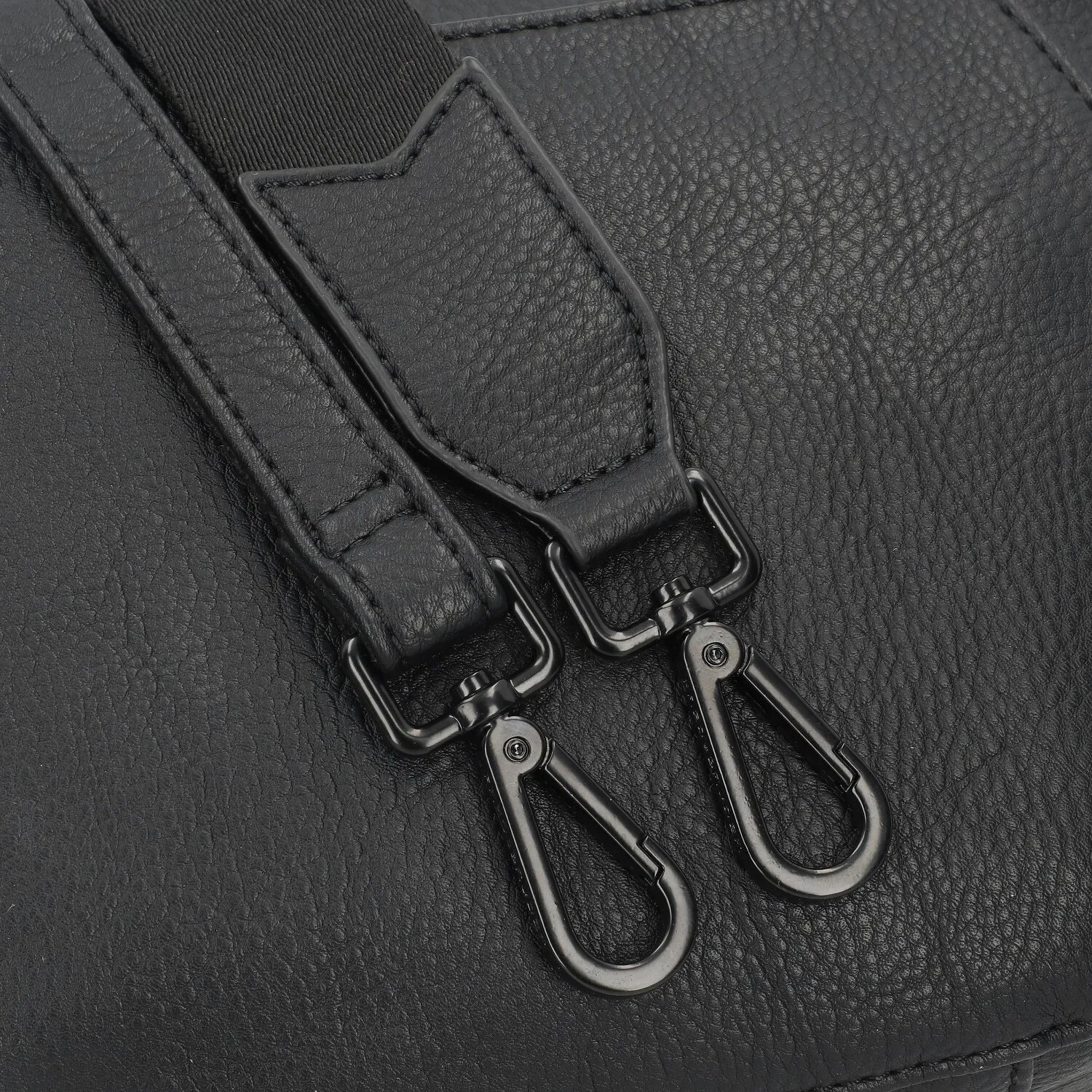 FredsBruder Deep Dark Borsa a tracolla 26 cm
