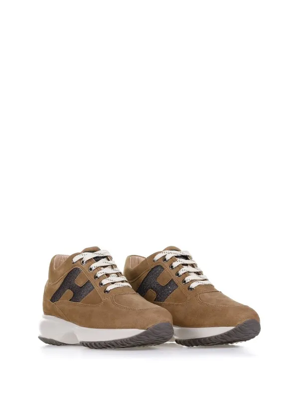 Interactive Ginger sneaker