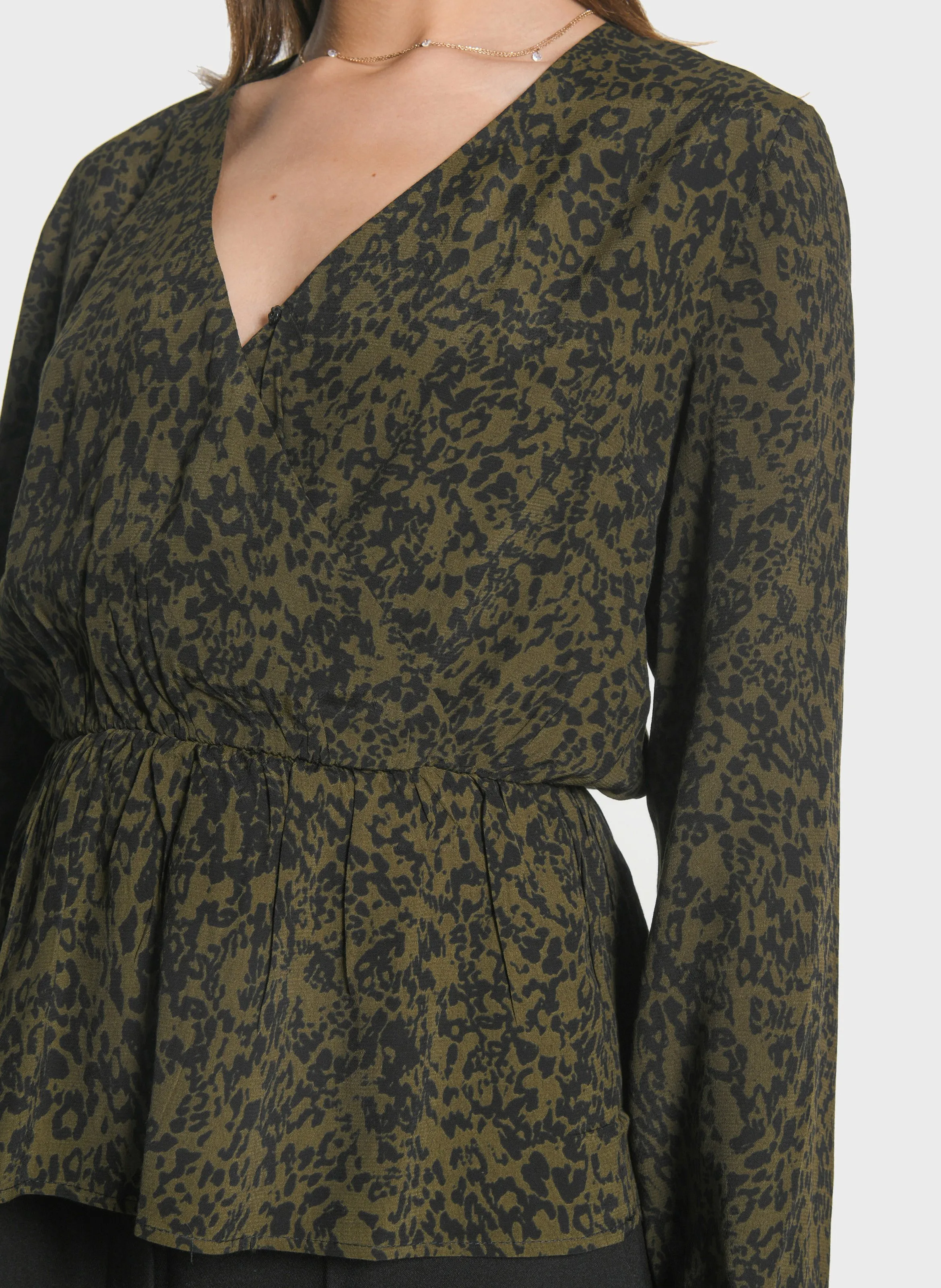  KOOKAI   VITTORIA - Blusa scollo a V stampata | Kaki