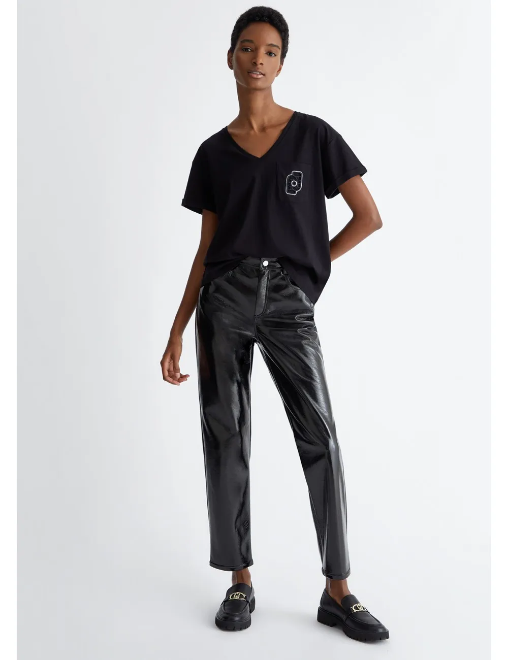 MA4323 N9389 T SHIRT DONNA LIU JO CON TASCHINO SCOLLO V MANICHE CORTE LOGO WOMAN