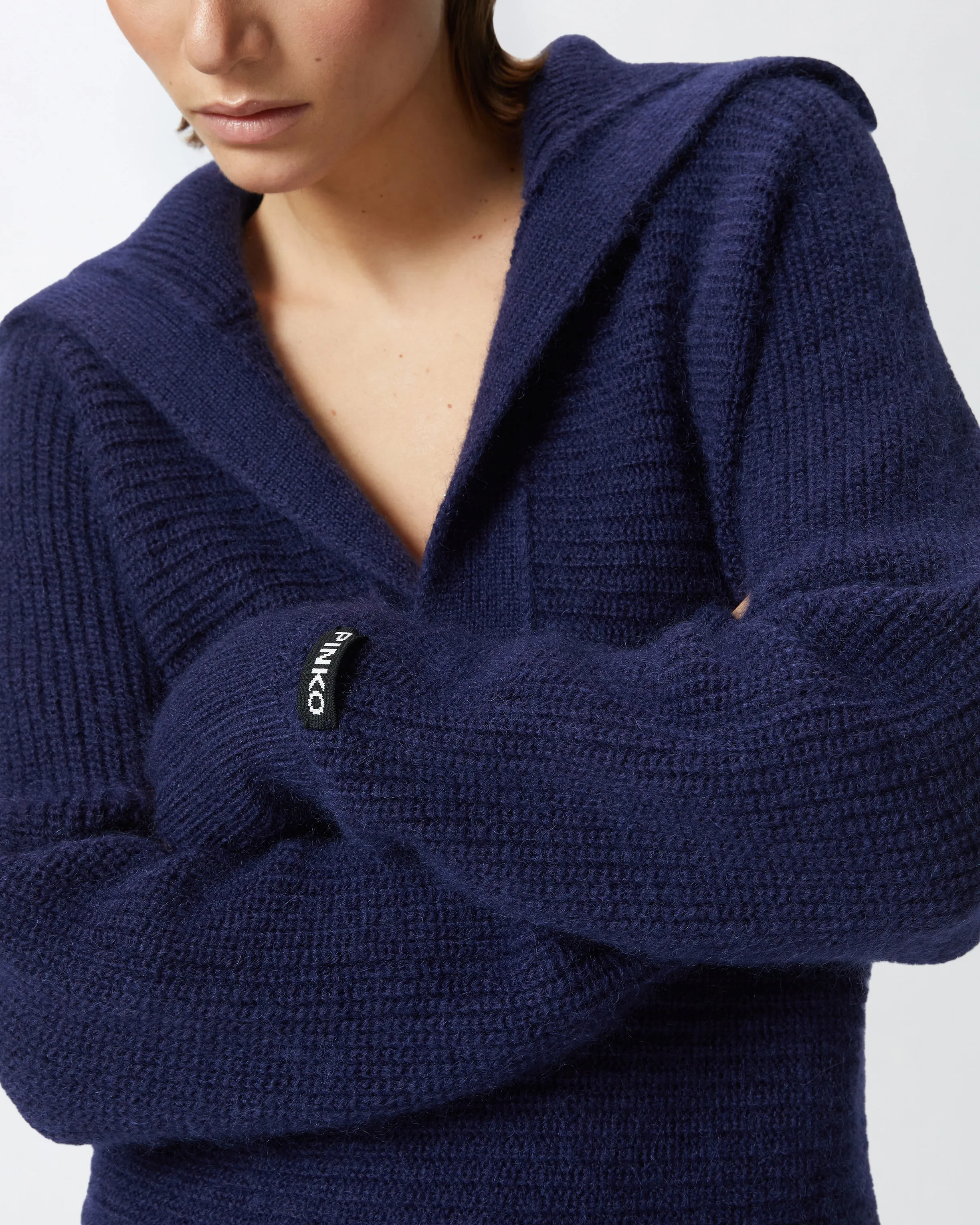  Maglione misto mohair con scollo a V    