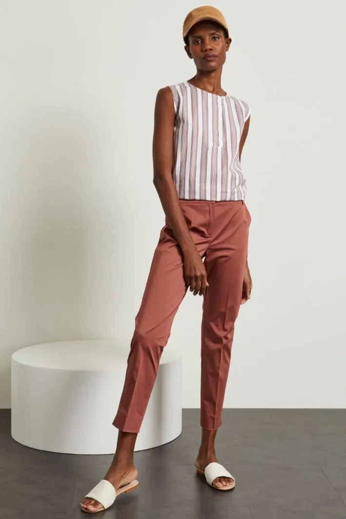 Pantaloni a sigaretta in raso