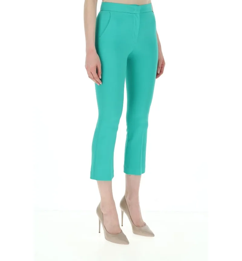 Pantaloni cropped