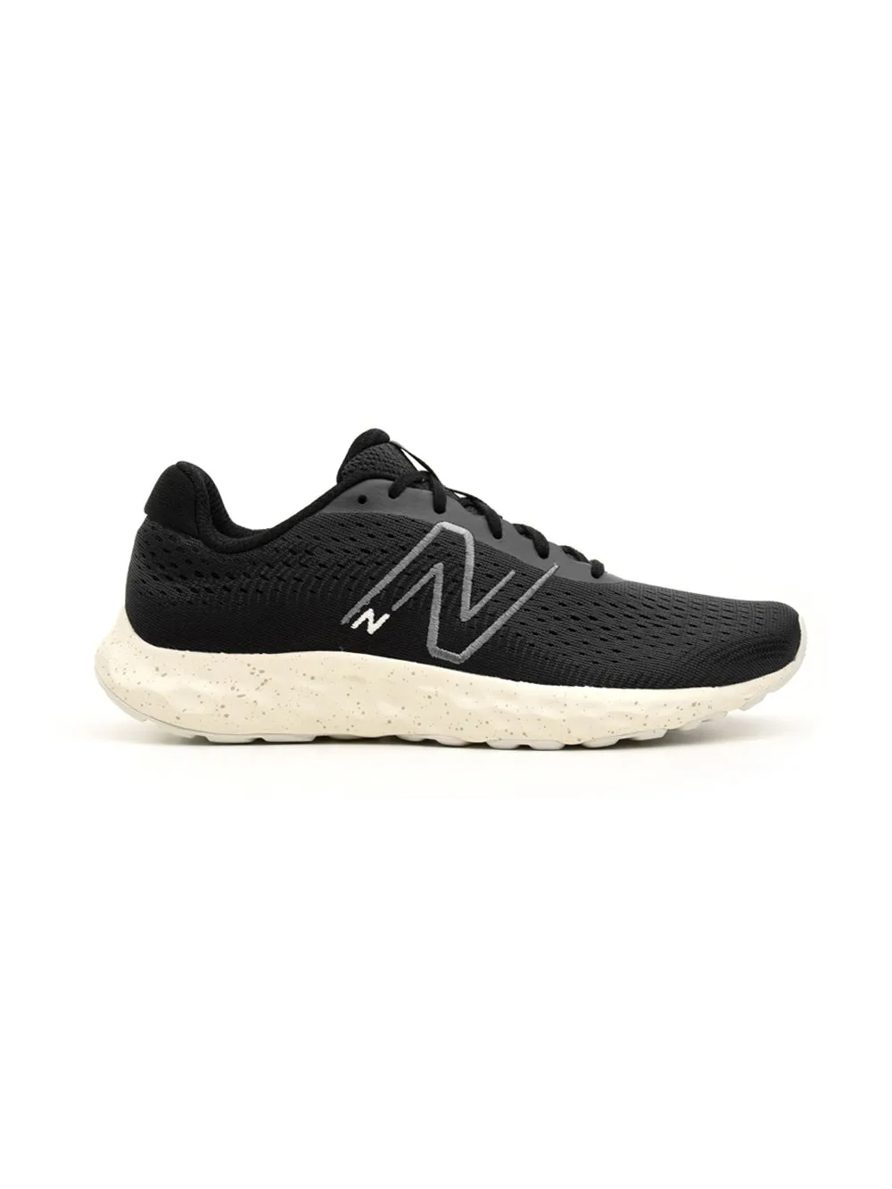 Scarpa running nera con suola a contrasto M520 V8