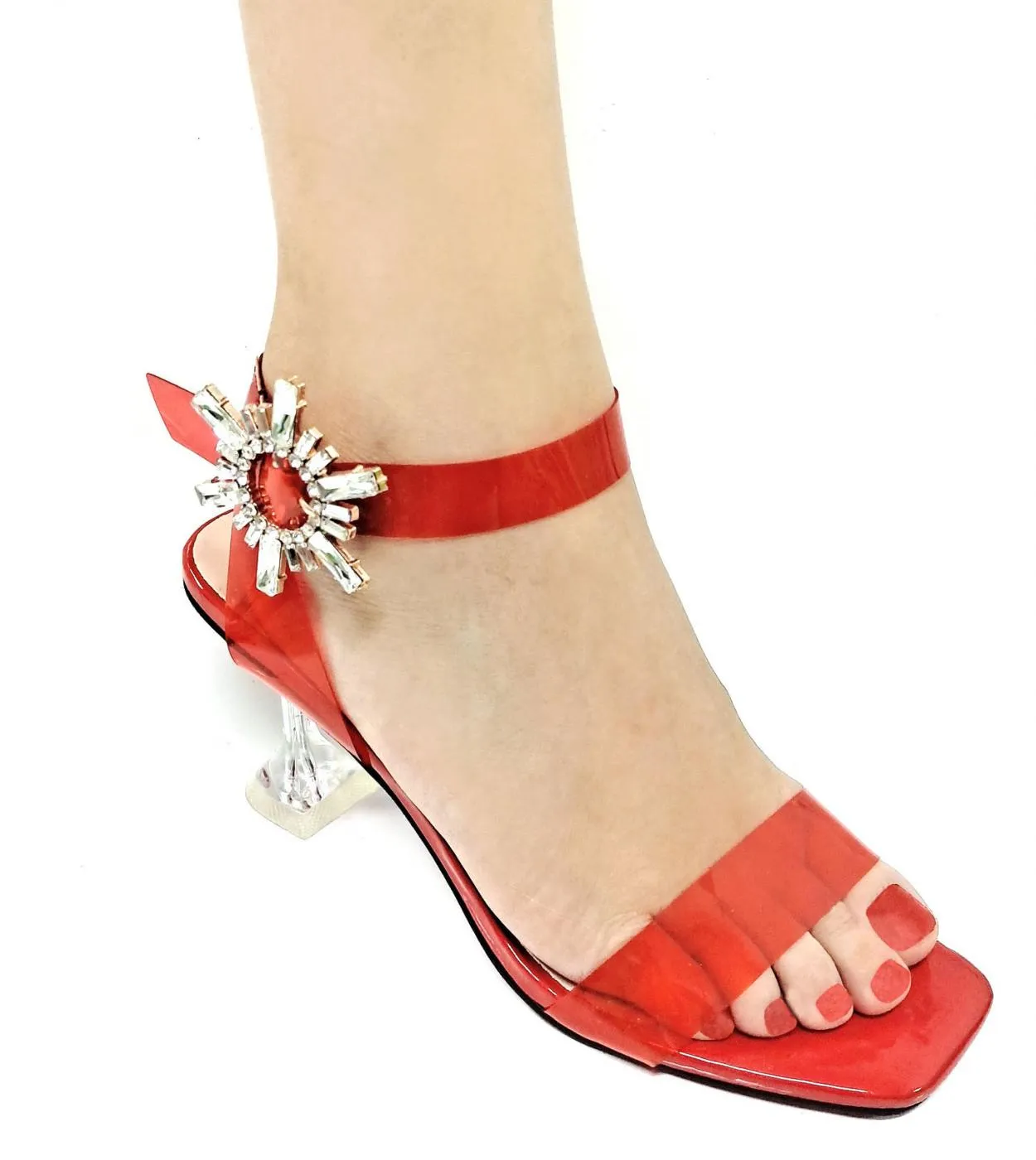 Scarpe da donna di design italiano Scarpe con tacco alieno Scarpe da donna africane Decorare con scarpe da sposa trapano Scarpe