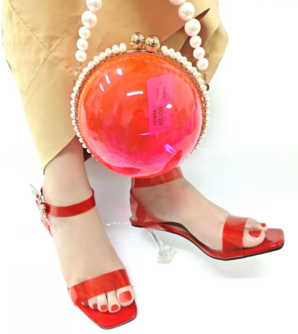 Scarpe da donna di design italiano Scarpe con tacco alieno Scarpe da donna africane Decorare con scarpe da sposa trapano Scarpe