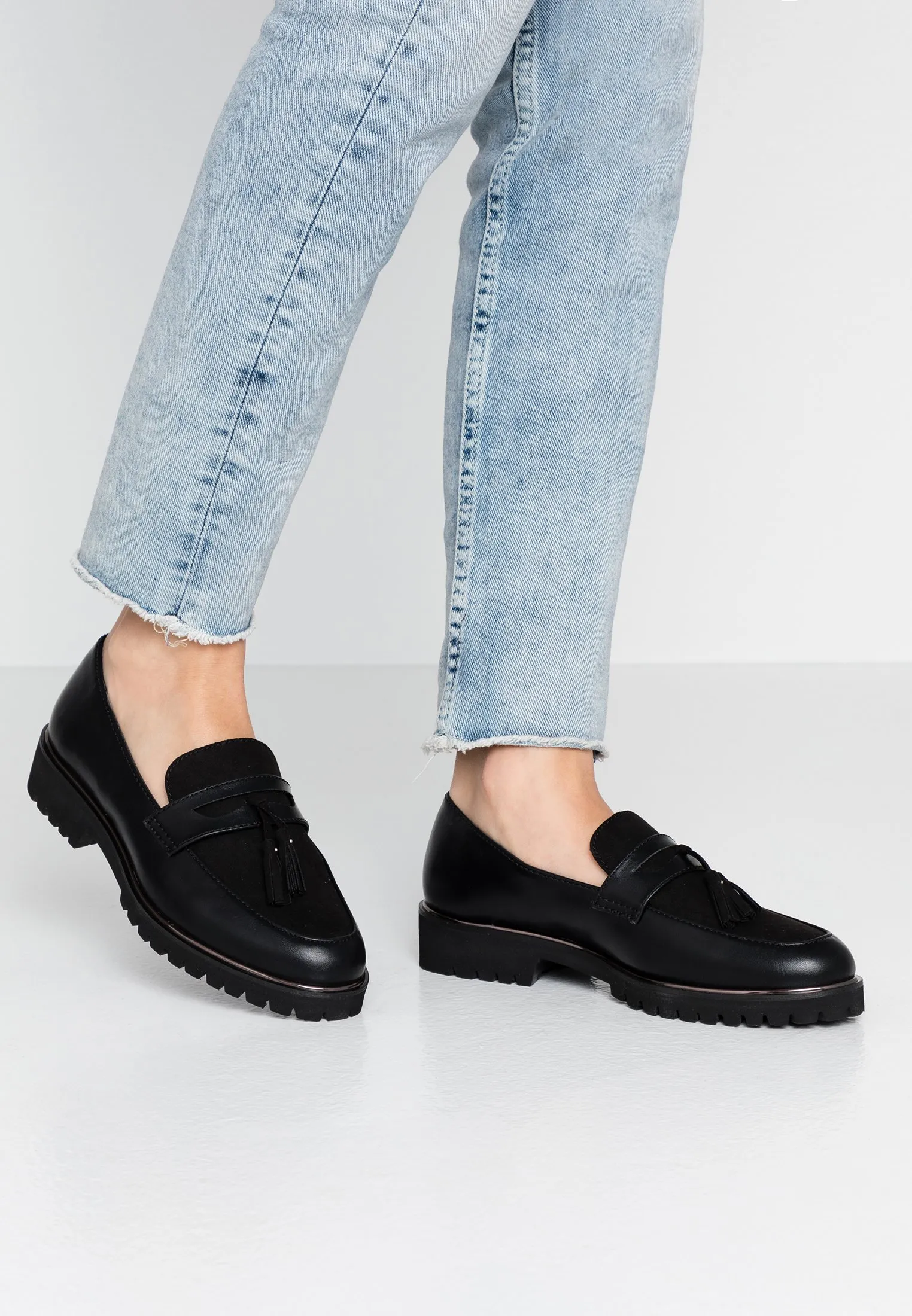 Scarpe senza lacci