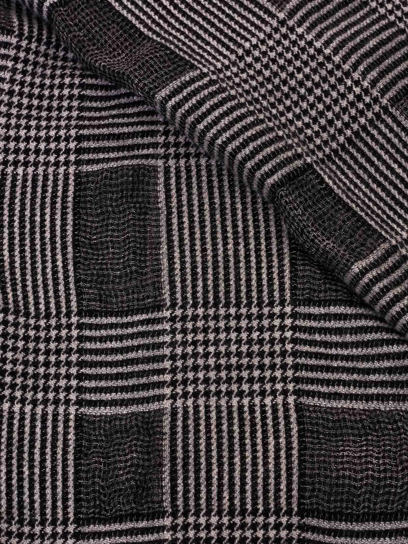 SCIARPA NERO CON FANTASIA IN MISTO CASHMERE, LANA E SETA