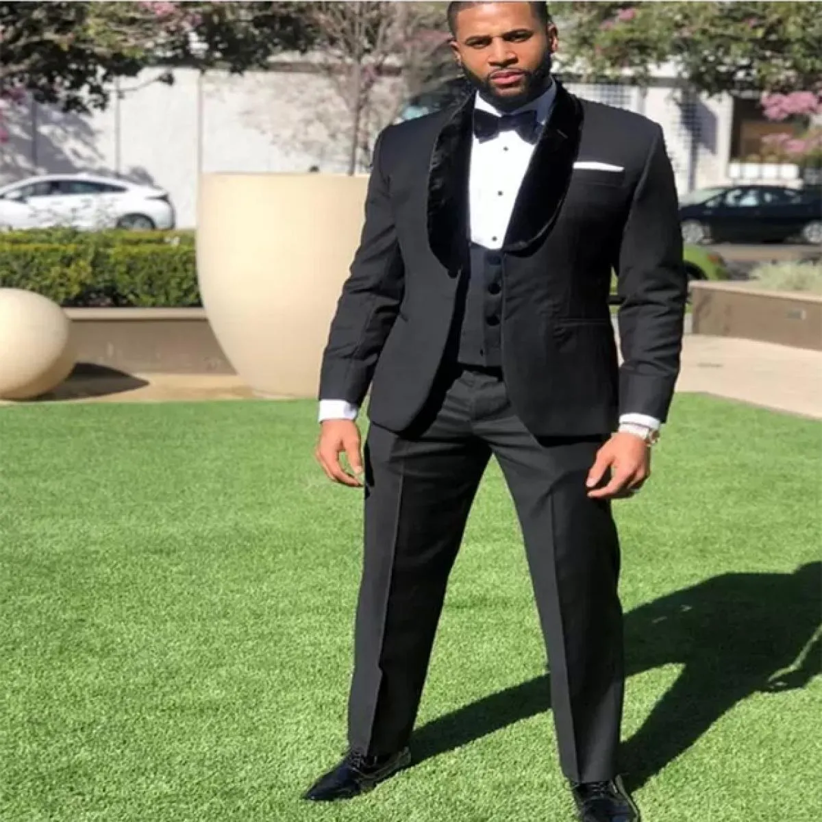 Smoking da sposa neri per lo sposo 2022 Set da 3 pezzi su misura Groomsmen Best Man Suit Abiti da uomo Sposo (giacca + pantaloni