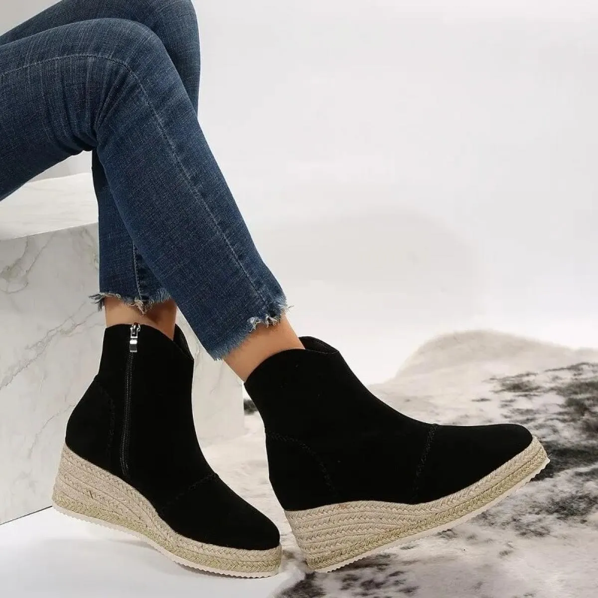Stivaletti da donna 2022 Moda con zeppa Tacchi alti Punta a punta Vintage Punta tonda Zip Up Slip On Stivaletti Scarpe da donna