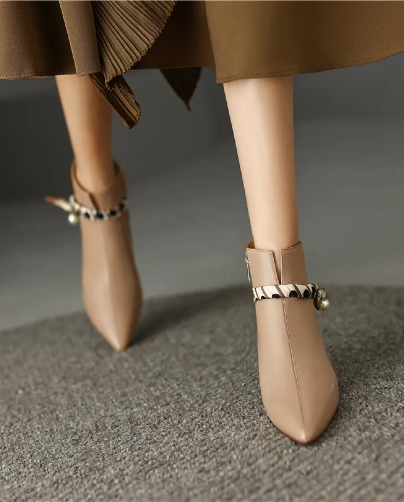 Stivaletti e stivaletti francesi Tacchi alti invernali a punta Tacchi alti da donna Scarpe da donna di fascia alta con perle a s