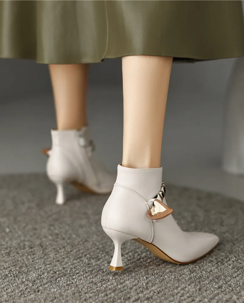 Stivaletti e stivaletti francesi Tacchi alti invernali a punta Tacchi alti da donna Scarpe da donna di fascia alta con perle a s