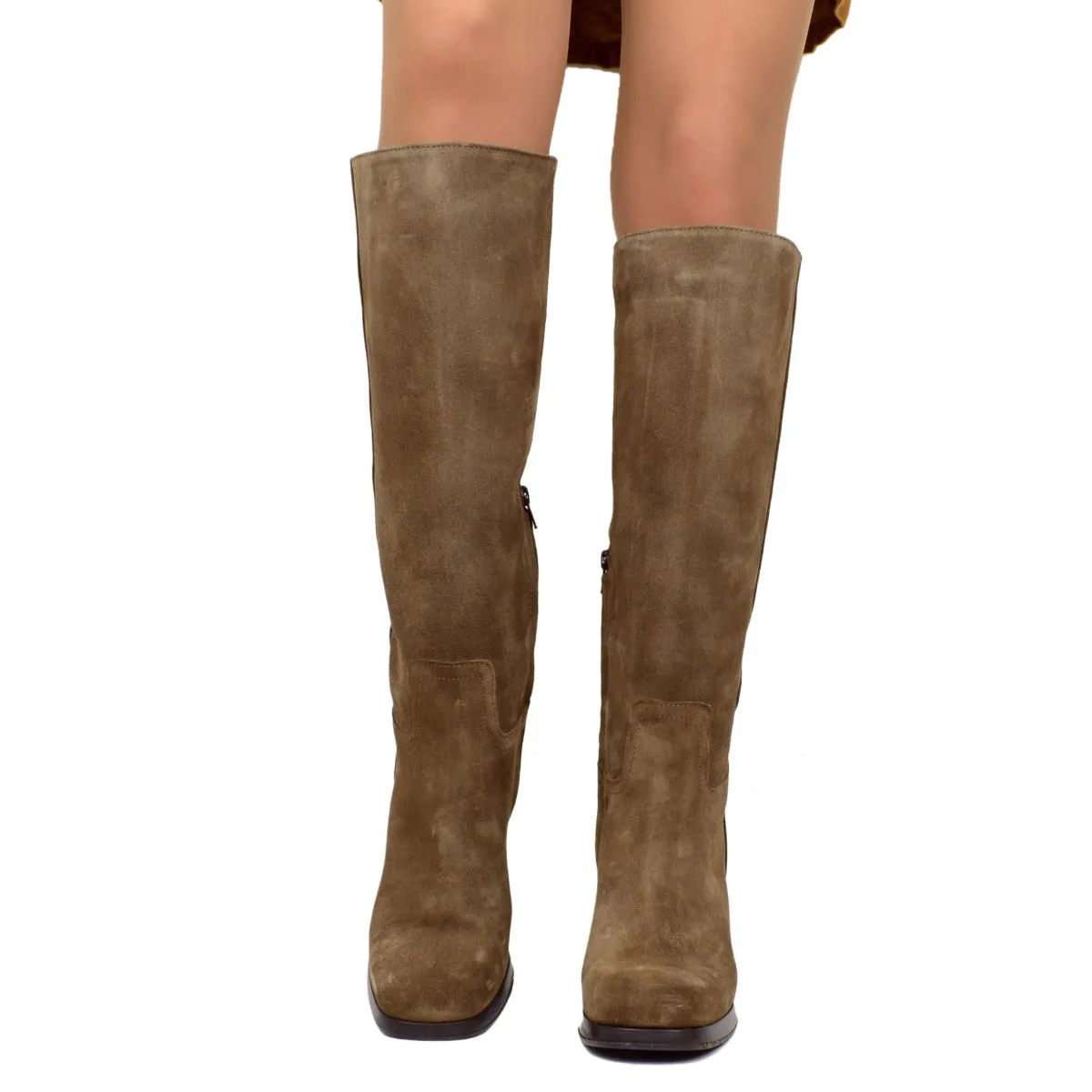 Stivali Donna Punta Squadrata in Pelle Scamosciata Taupe Made in Italy