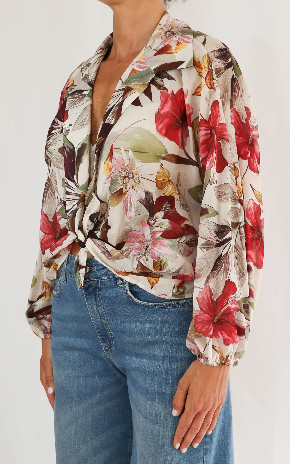 SUSYMIX – Camicia fiori con nodo – BURRO