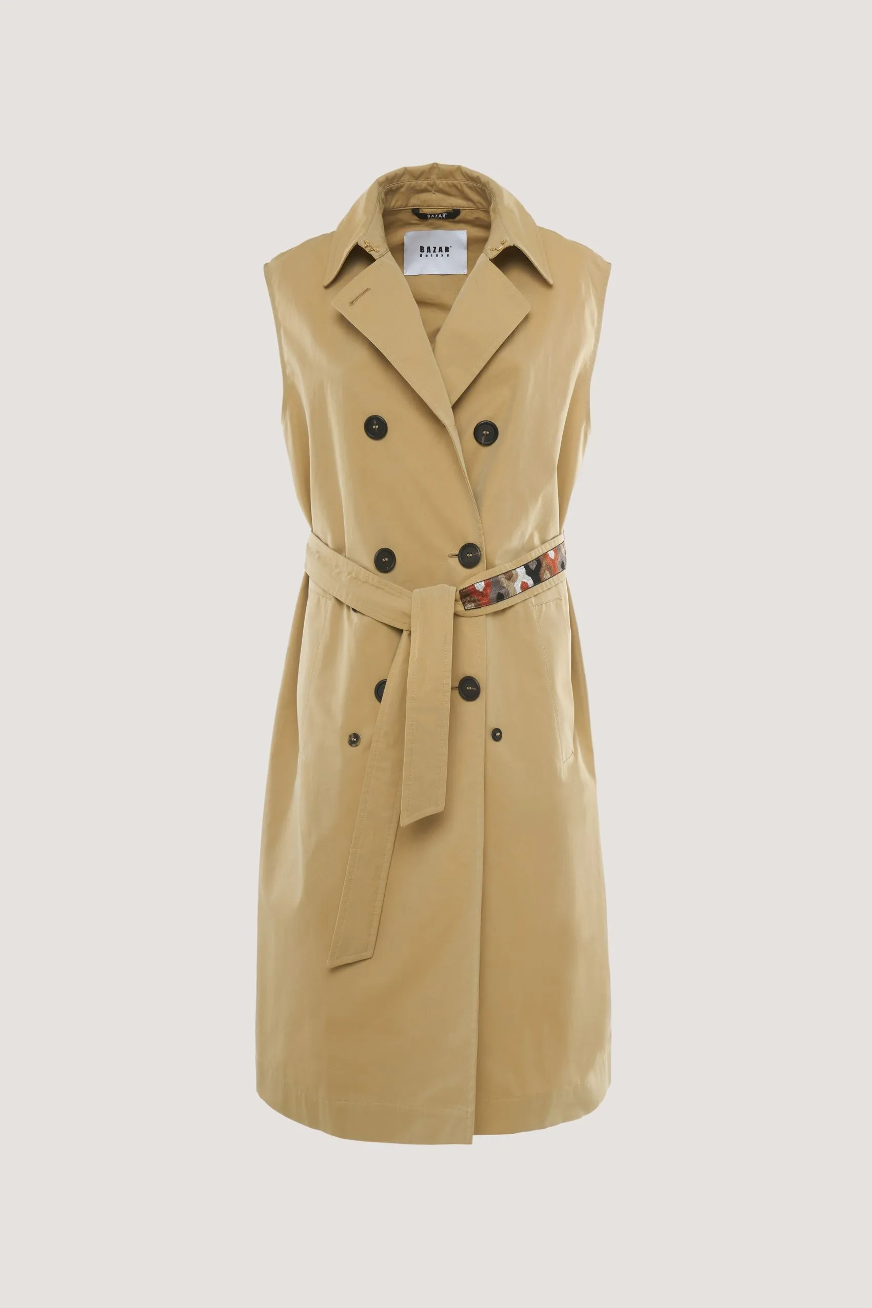 Trench fantasia etnica con gilet 