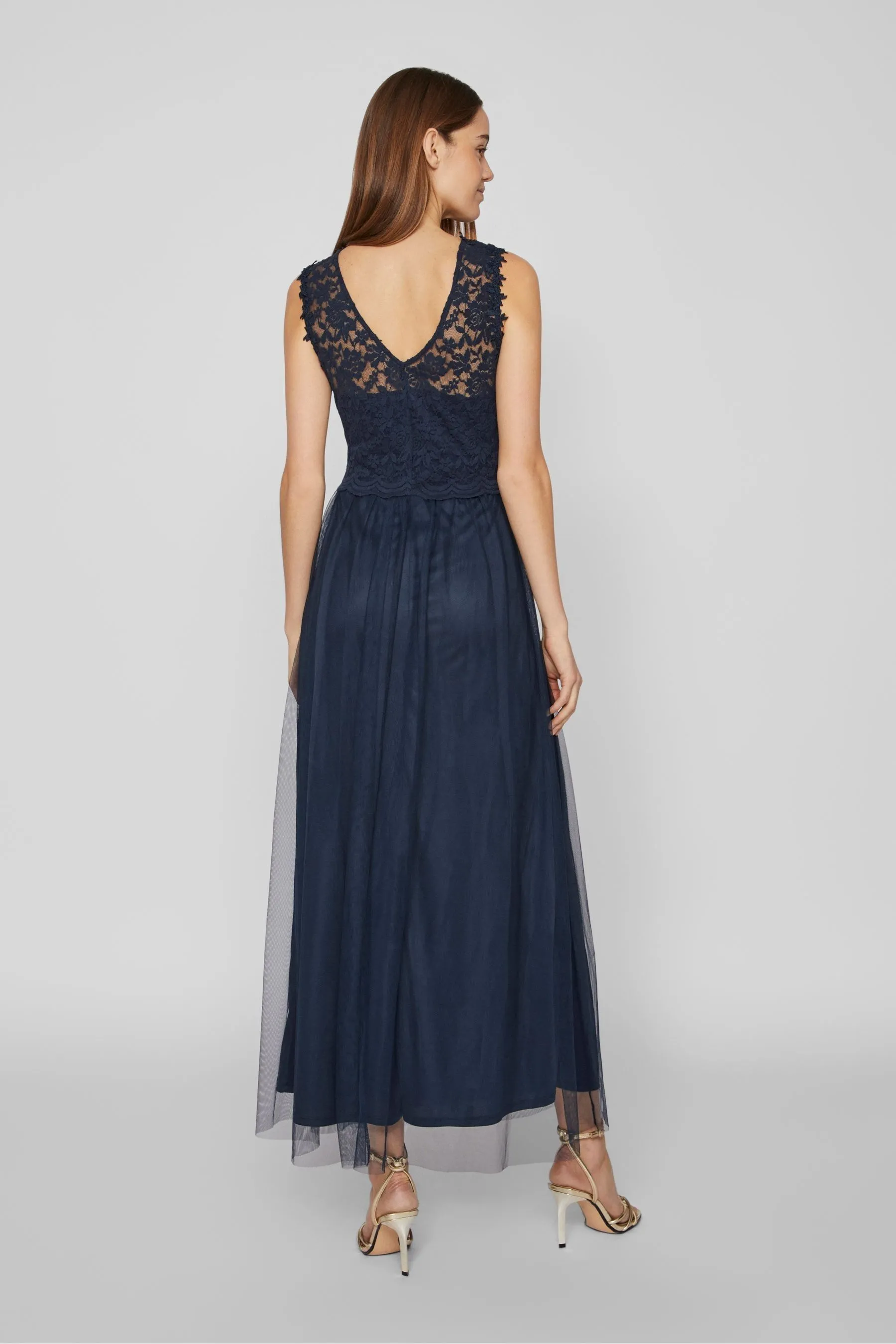 Vila - Abito maxi senza maniche in pizzo e tulle