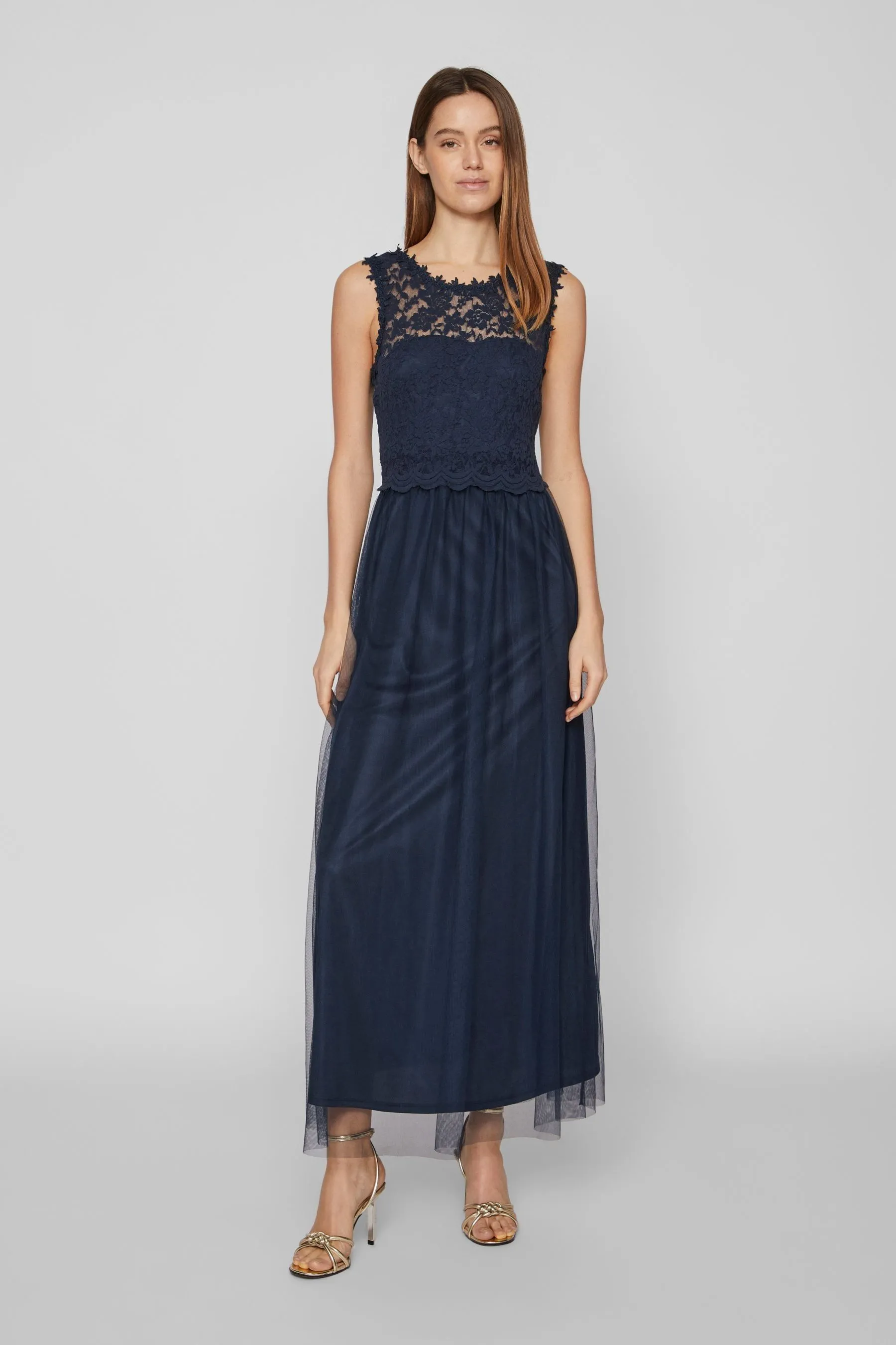 Vila - Abito maxi senza maniche in pizzo e tulle